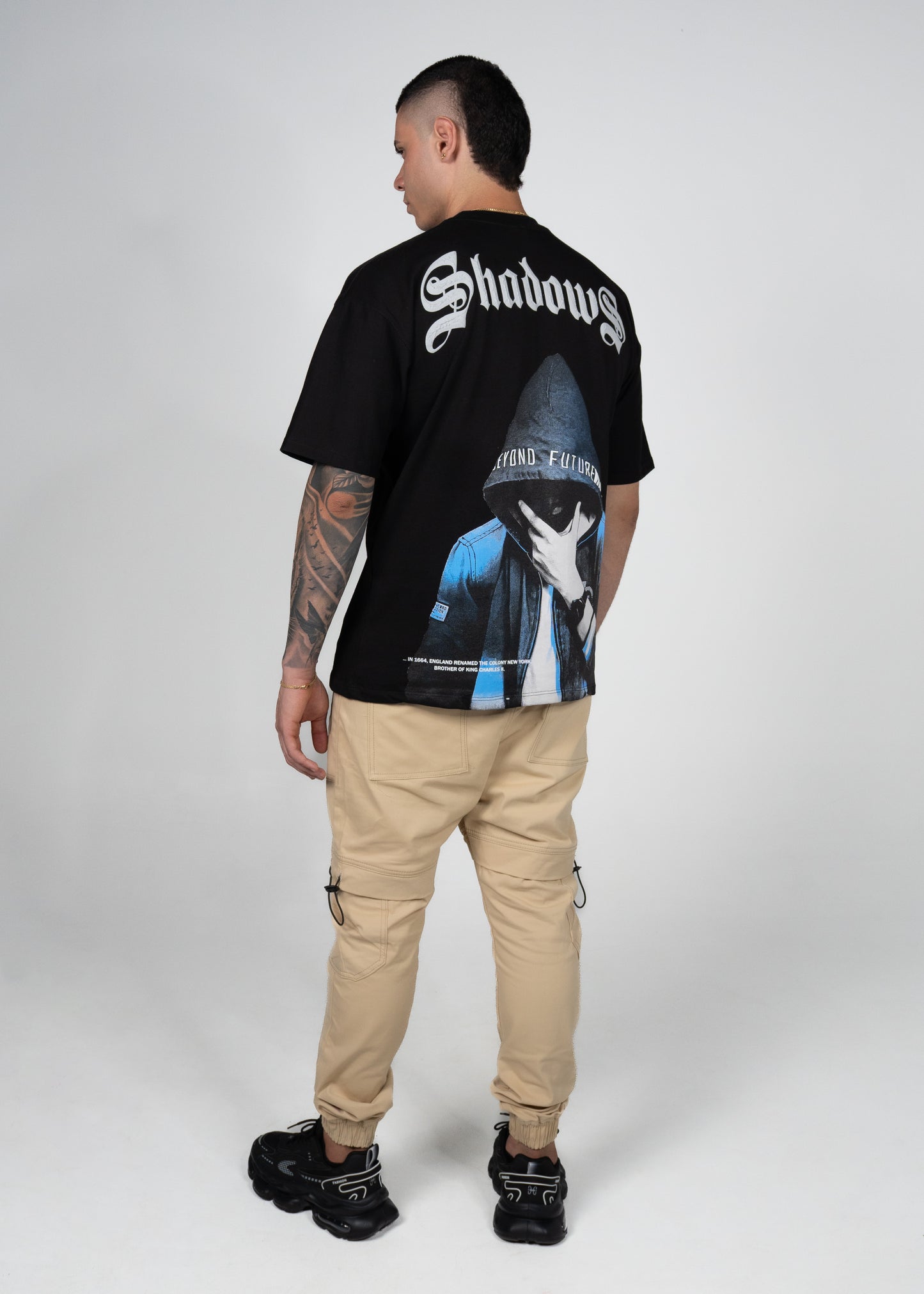 CAMISETA OVERSIZE NEGRA SHADOWS
