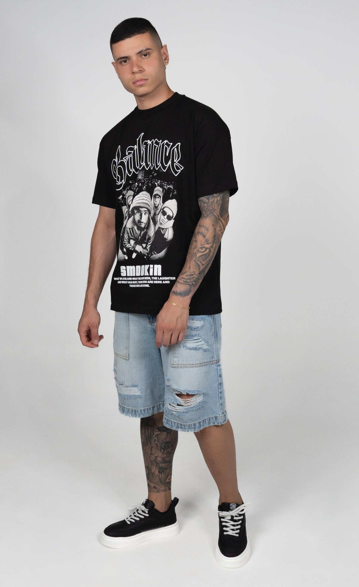 CAMISETA OVERSIZE NEGRA BALANCE