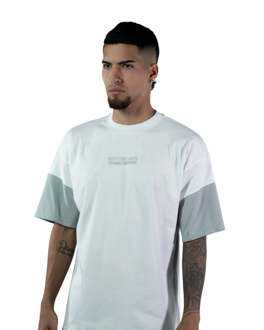 CAMISETA OVERSIZE MANGAS GRIS
