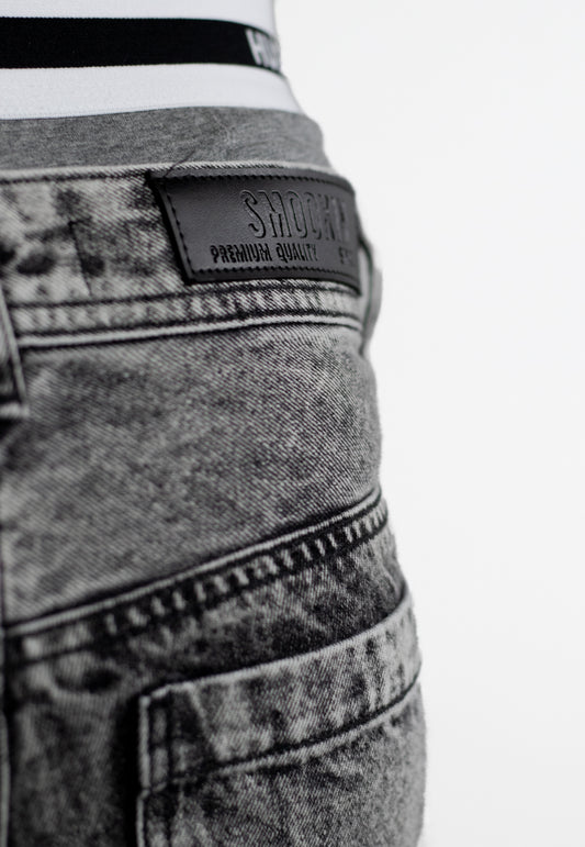 CARGO GRIS BOLSILLOS DELANTEROS