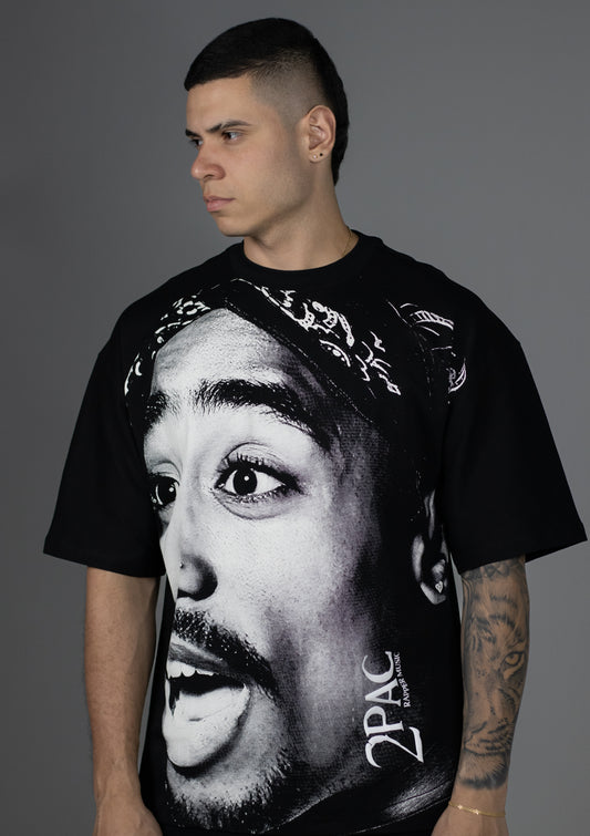 CAMISETA OVERSIZE NEGRA 2PAC ADELANTE