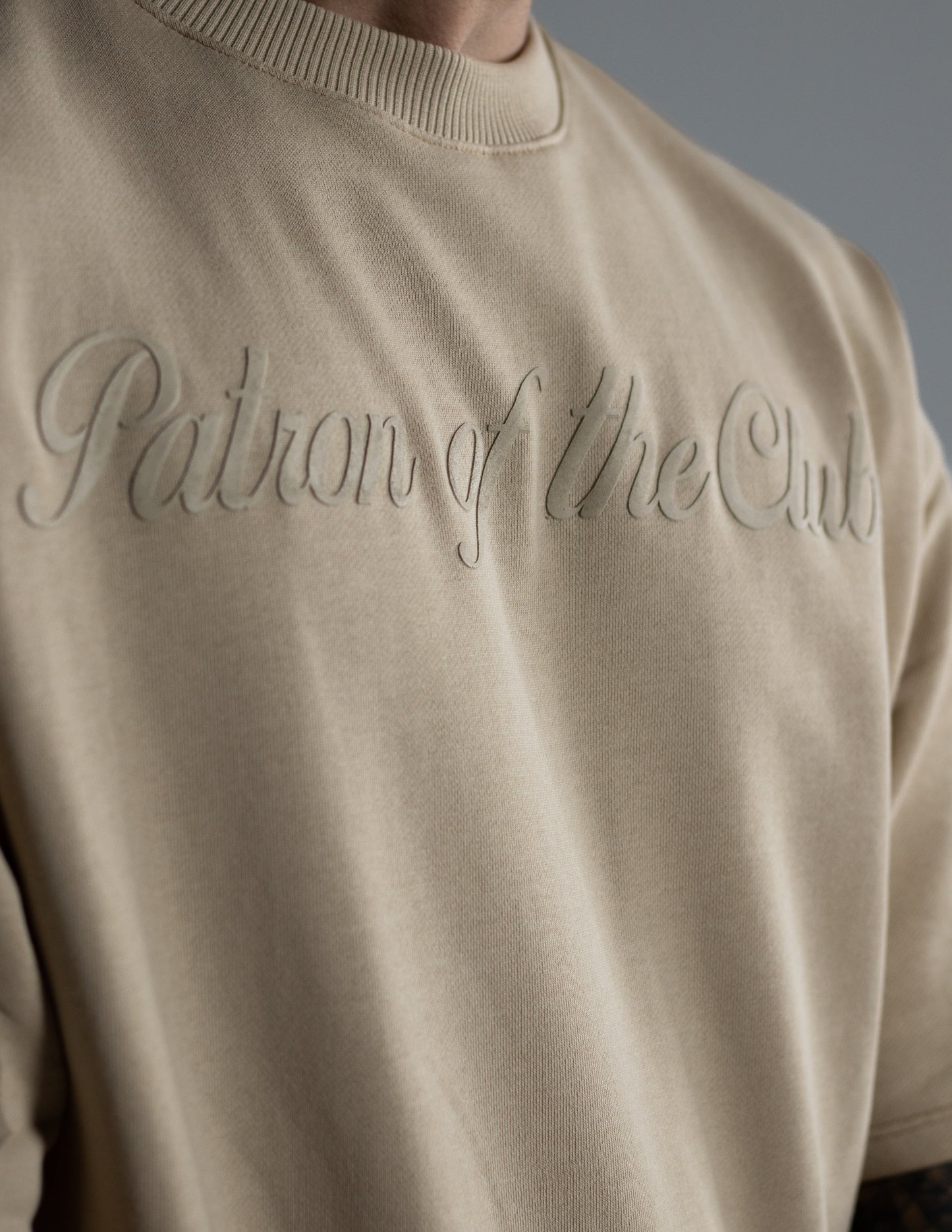 CAMISETA OVERSIZE BEIGE PATRON OF THE CLUB