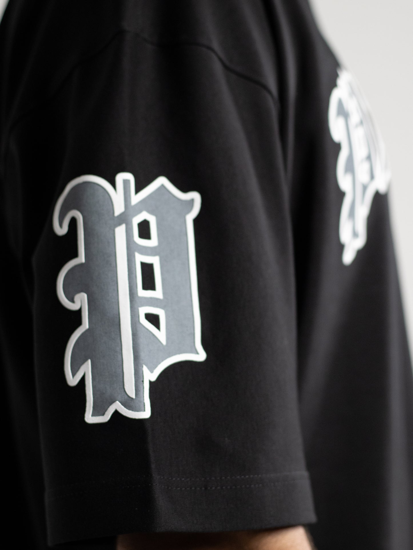 CAMISETA OVERSIZE NEGRO PALACE