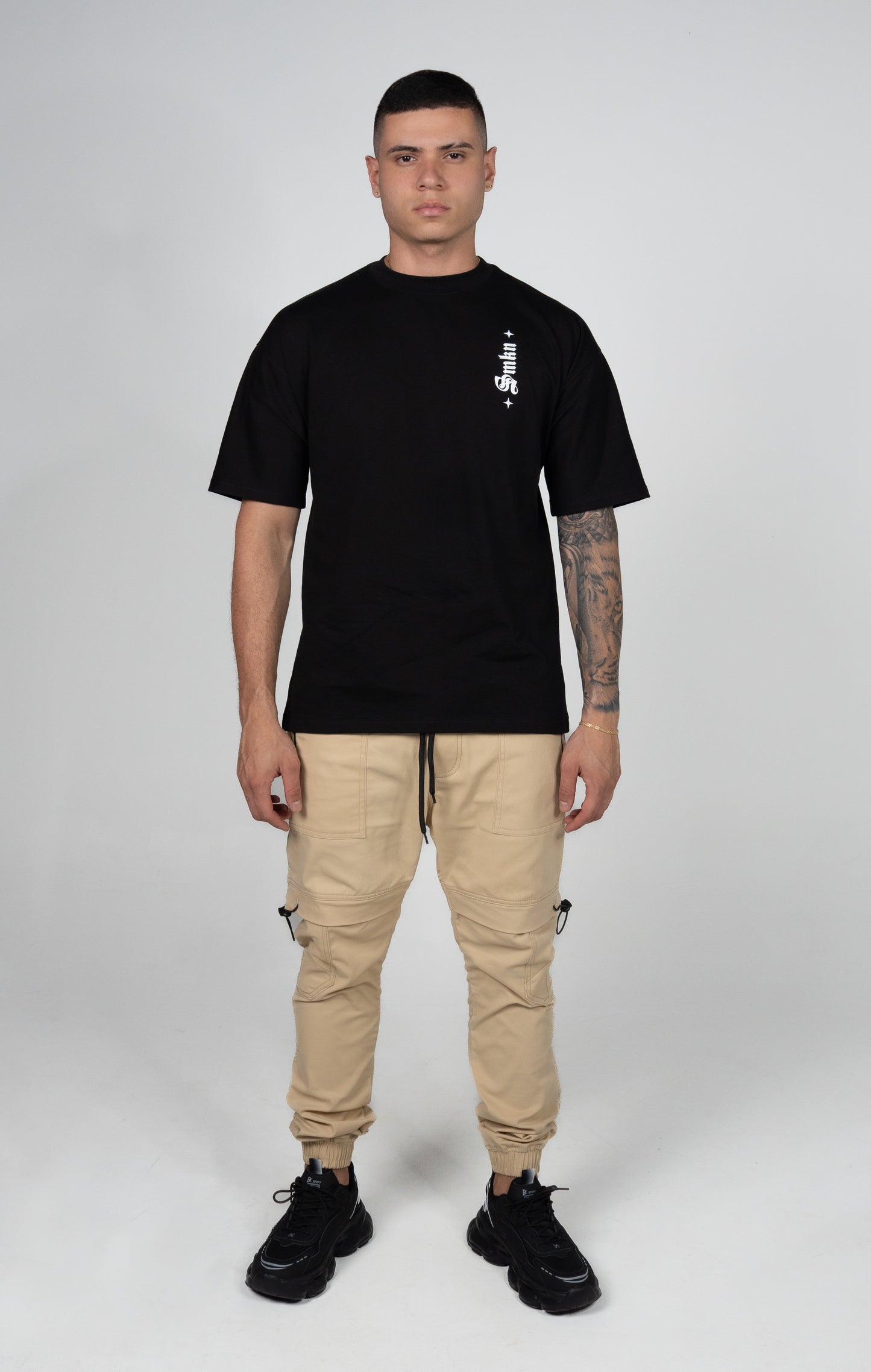 CAMISETA OVERSIZE NEGRA SHADOWS