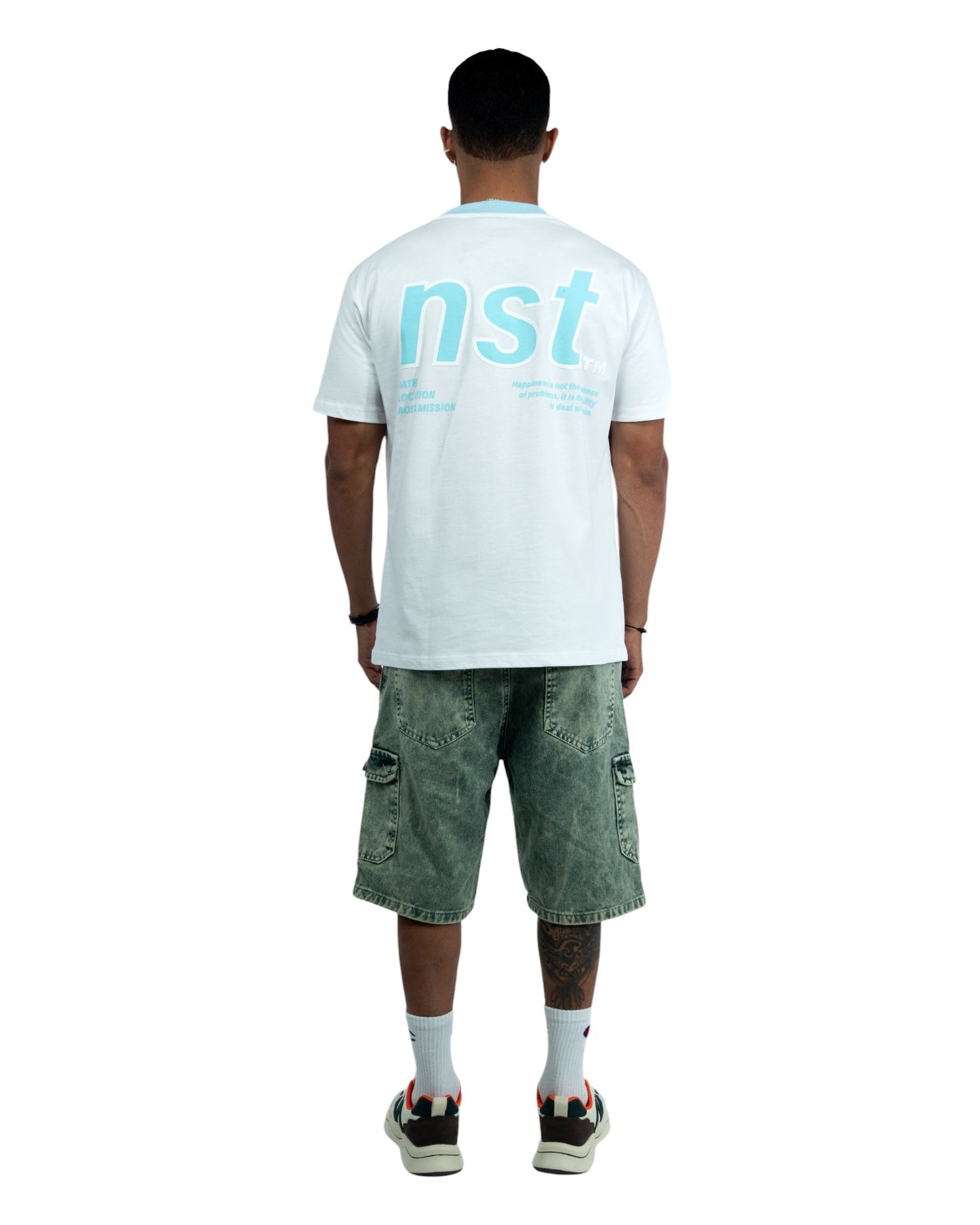 CAMISETA NST CUELLO AZUL