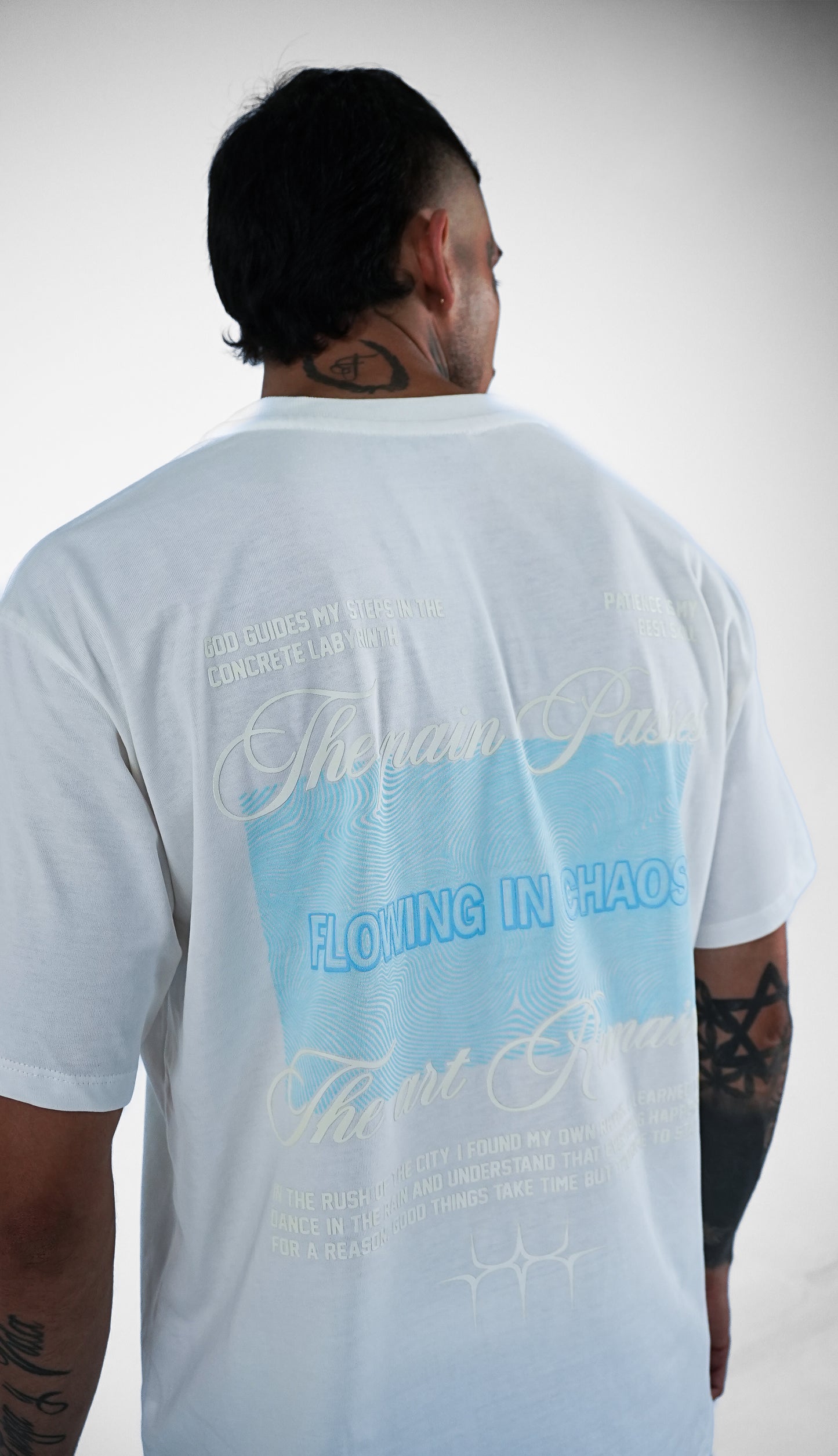 CAMISETA BLANCA OVERSIZE SMKN COMPANY
