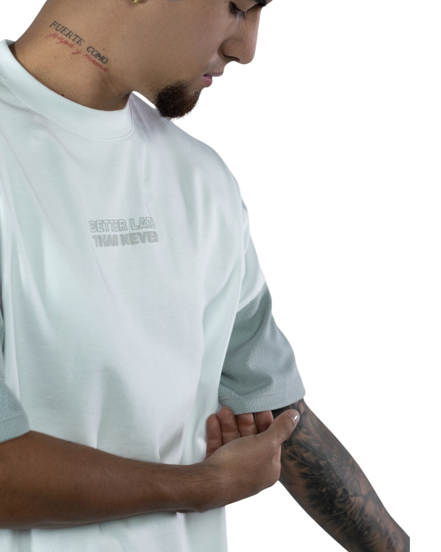 CAMISETA OVERSIZE MANGAS GRIS