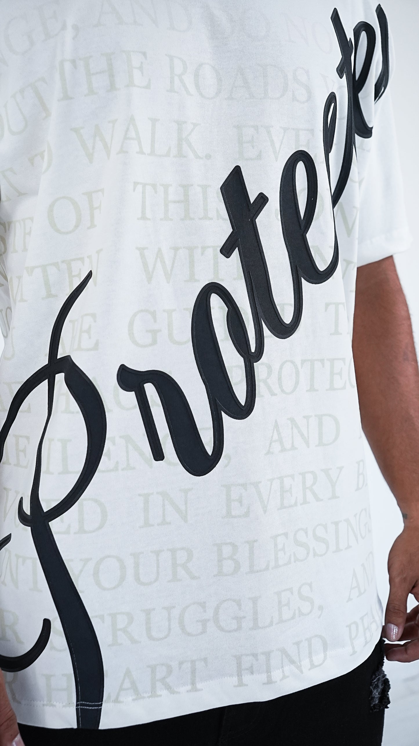 CAMISETA BLANCA OVERSIZE PROTECTOR