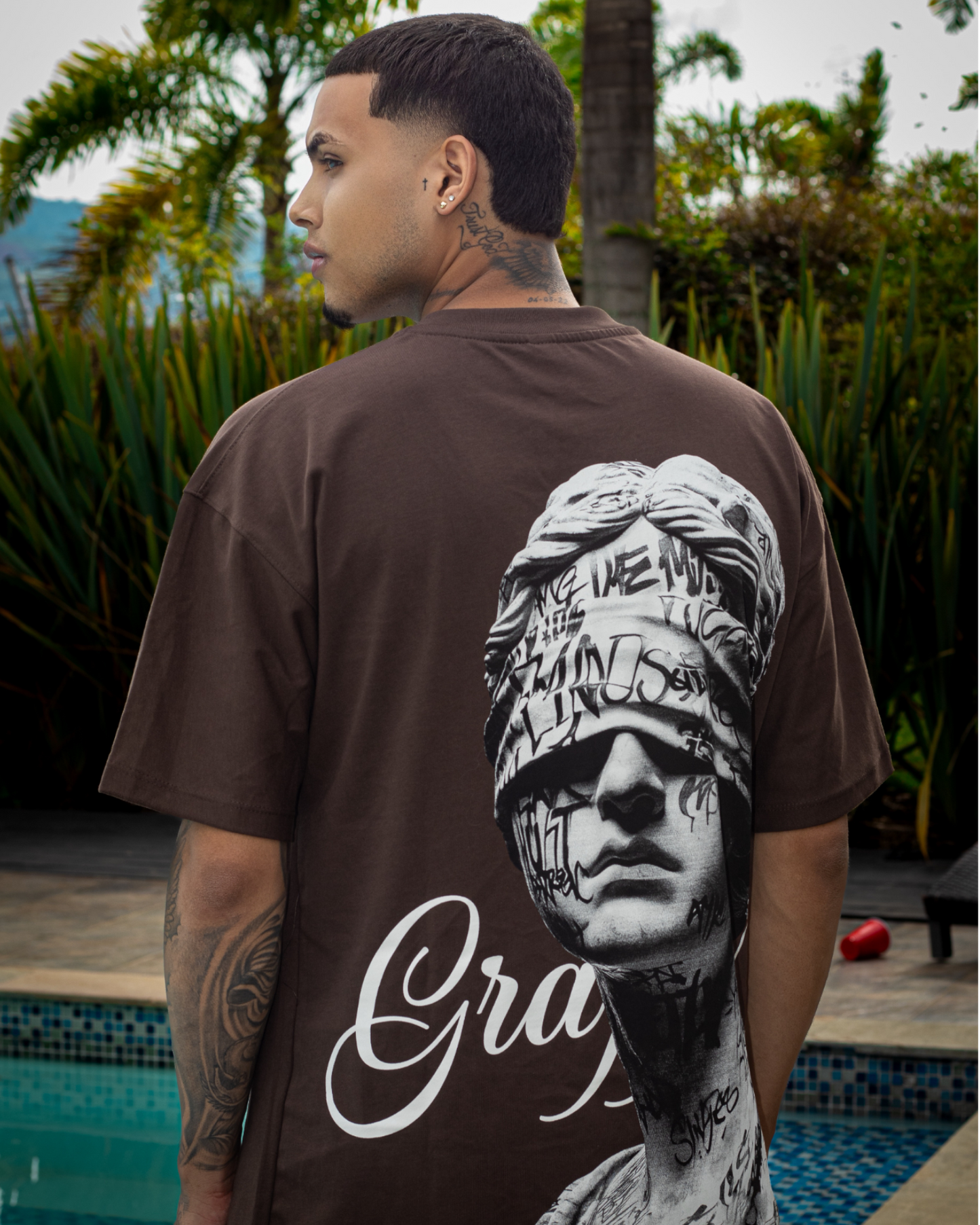 CAMISETA OVERSIZE GRAFITI