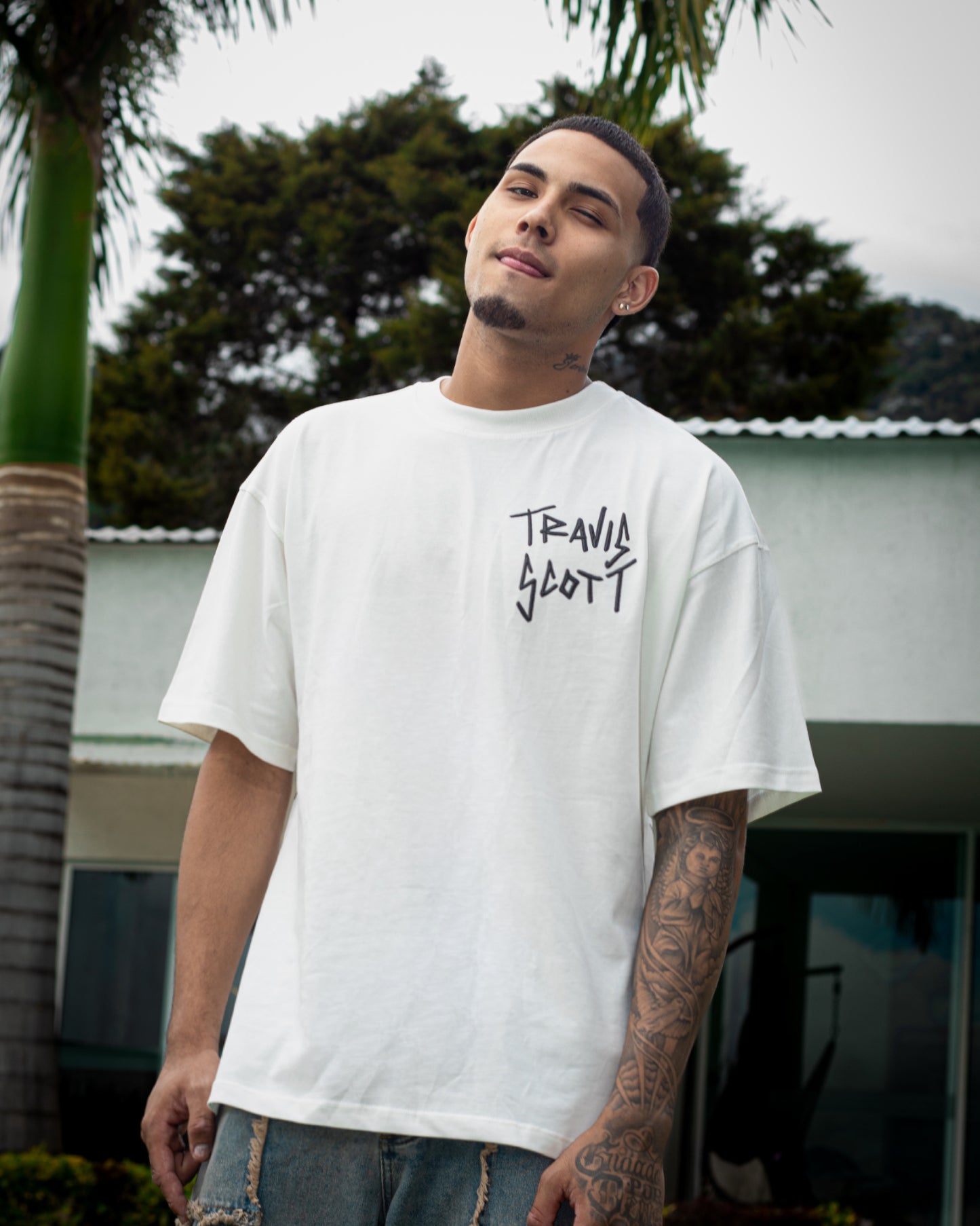 Camiseta oversize utopia