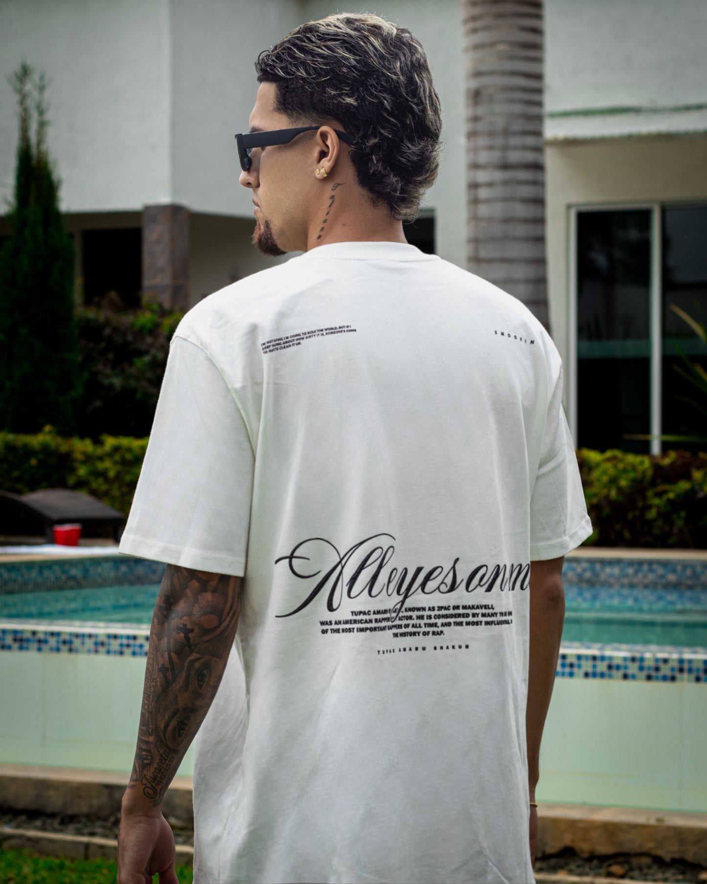 CAMISETA OVERSIZE ALL EYES ON ME