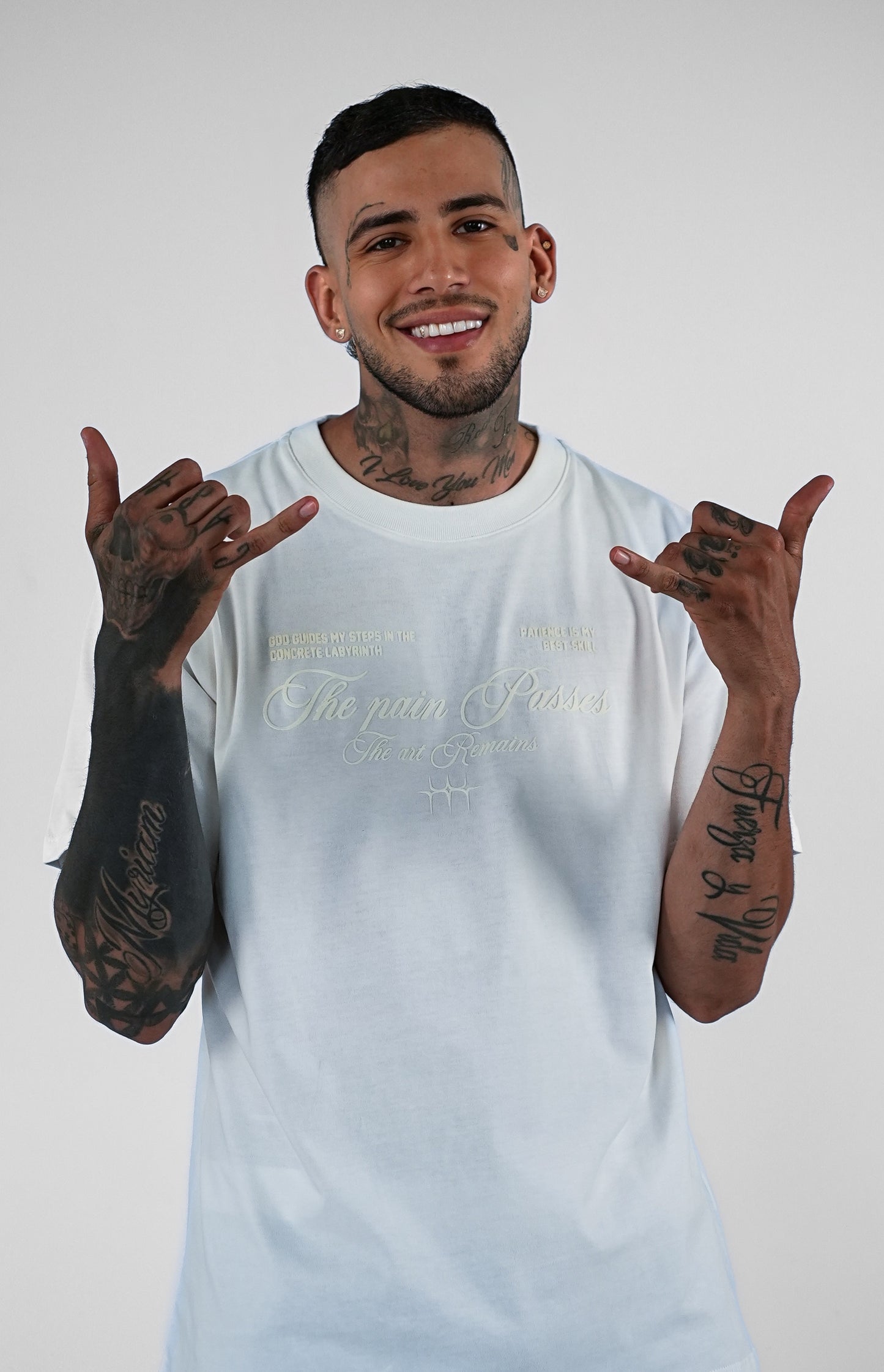 CAMISETA BLANCA OVERSIZE SMKN COMPANY