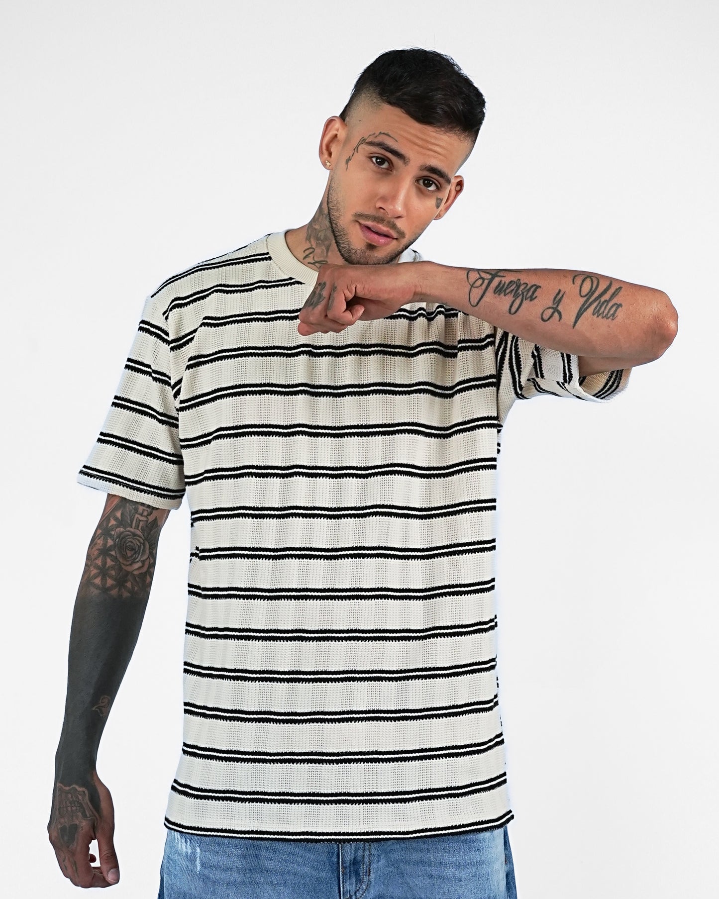 CAMISETA LINEAS OVERSIZE TEXTURA