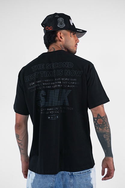 CAMISETA NEGRA OVERSIZE SMKN COMPANY