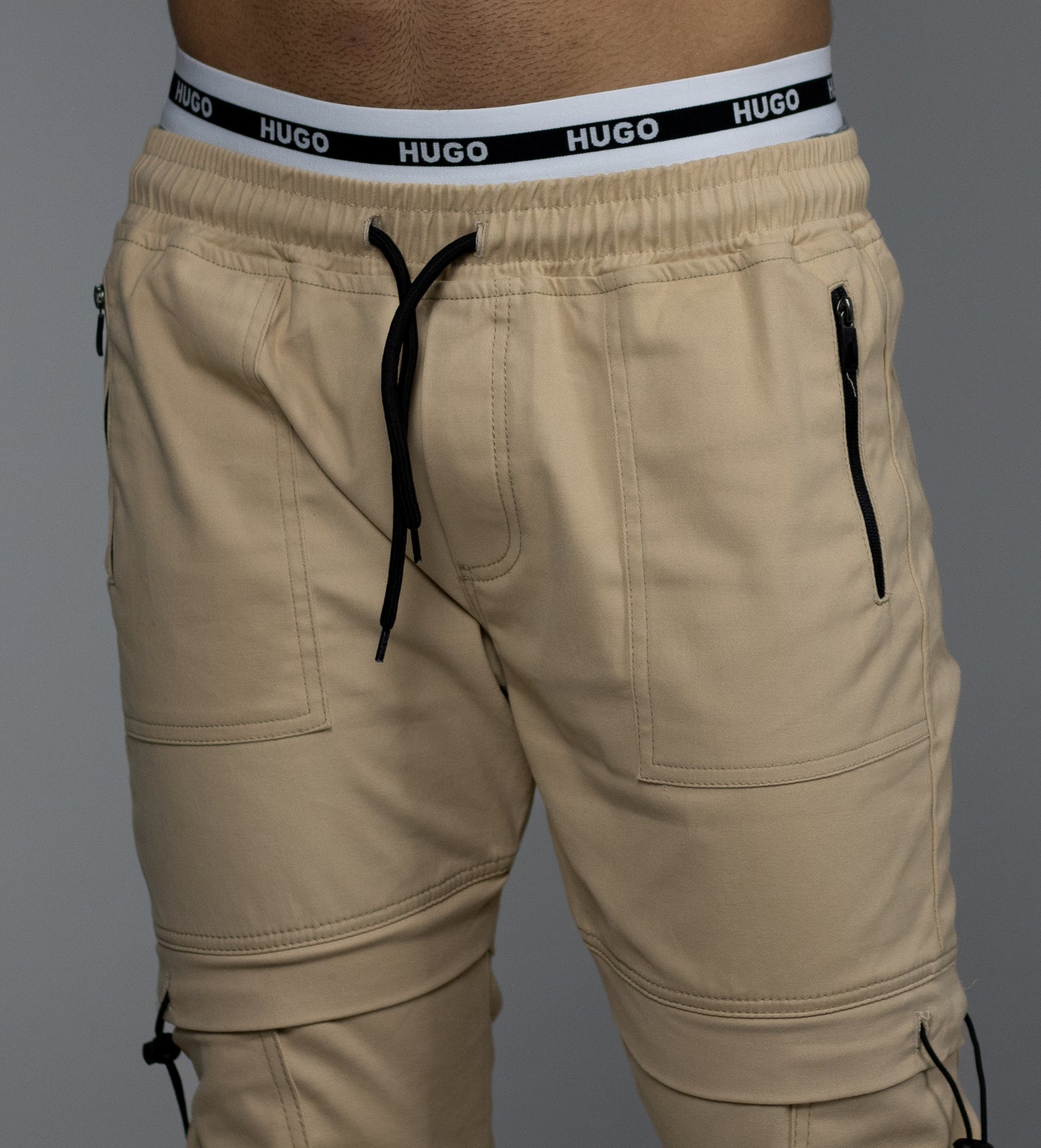 JOGGER BEIGE CIERRE DELANTERO