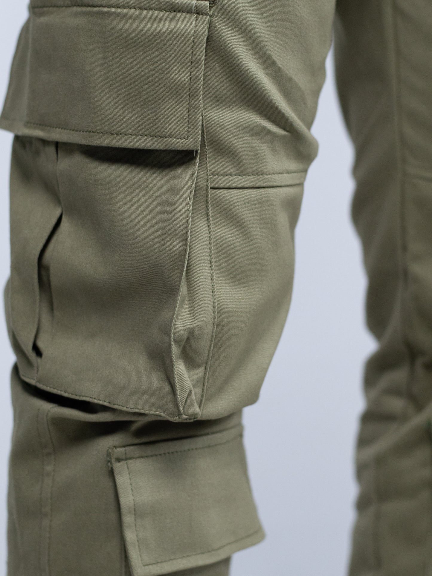 JOGGER VERDE RUEDA SMK