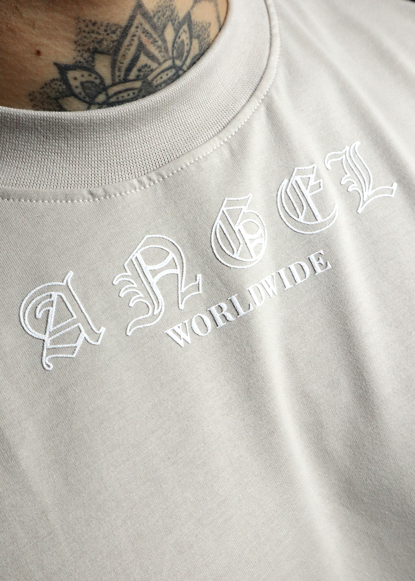 Camiseta angel worldwide