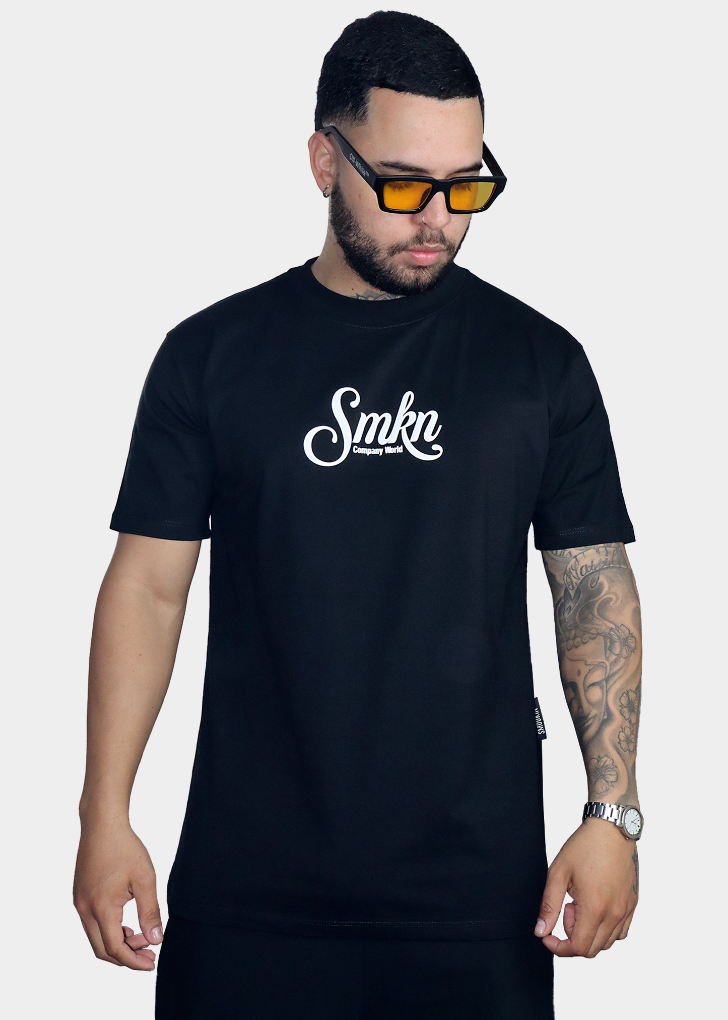 camiseta negra SMILE