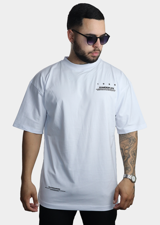 camiseta oversize skate