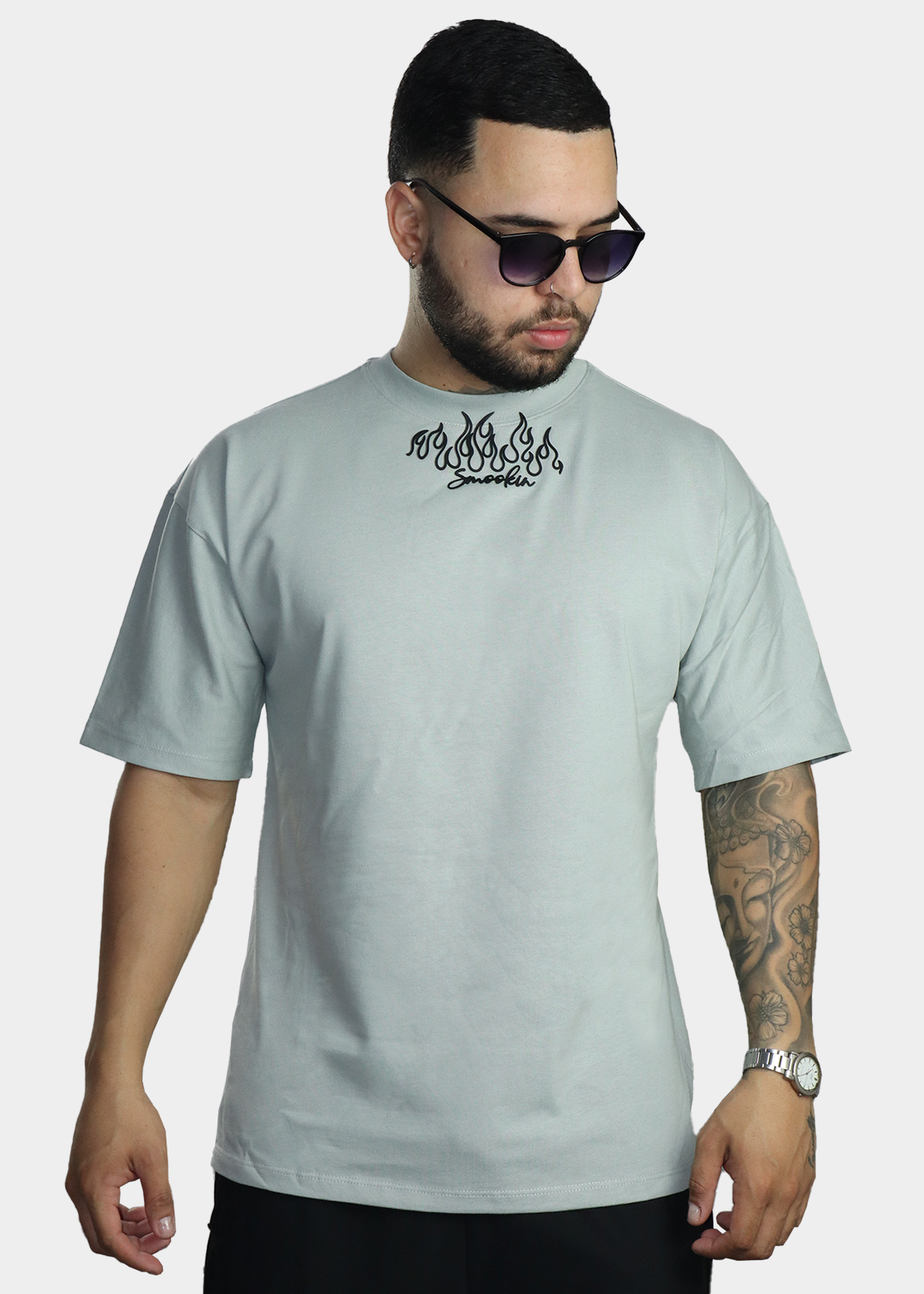 camiseta oversize smookin fire